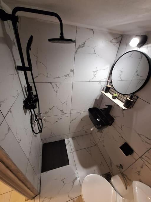 Queen Suites 60M2 Thessaloníki Eksteriør billede